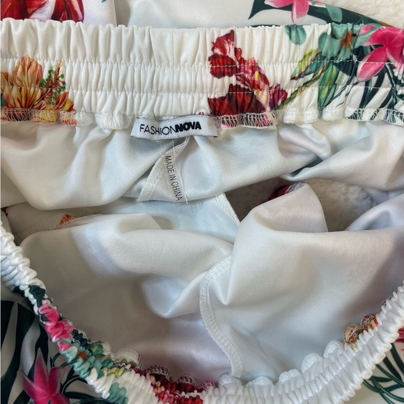 Fashion Nova Tropical Shorts - Picture 5 of 7